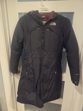 The North Face Women's Black Insulated Parka Jacket